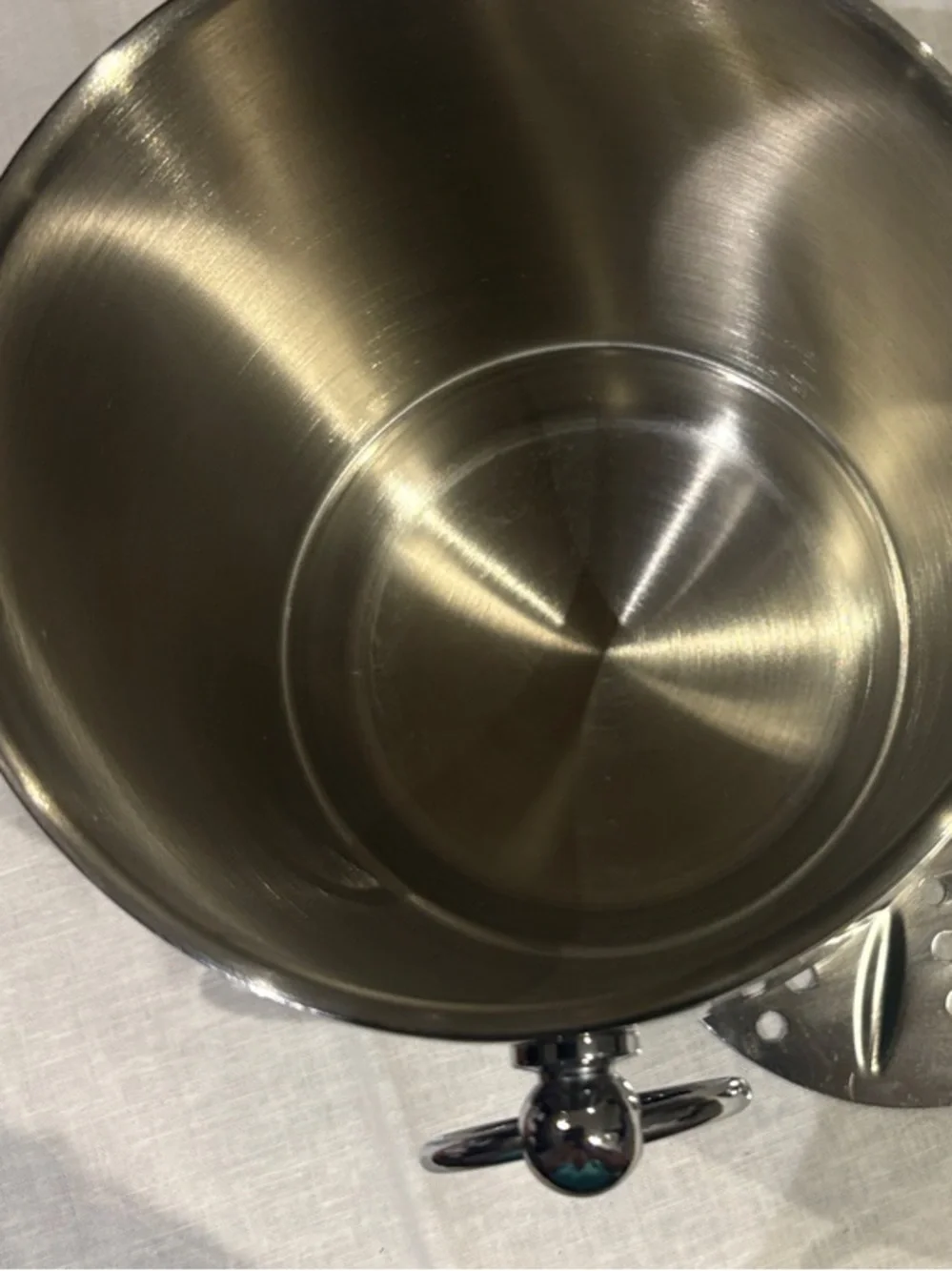 Williams Sonoma Polished Stainless Steel Ice Bucket with Lid, Silver 6.75” tall